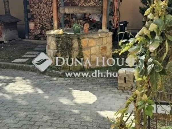 Eladó ház Budakeszi 240 nm