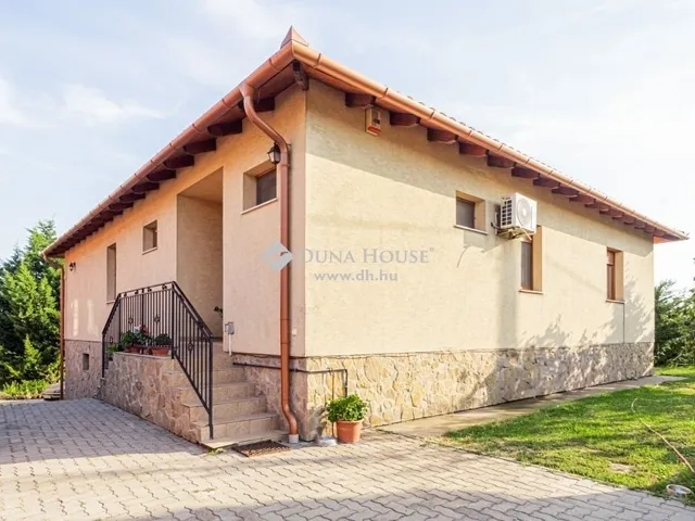 Eladó ház Diósd 200 nm
