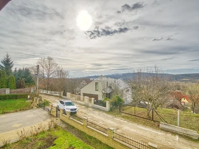 Eladó ház Pilisszentkereszt 222 nm