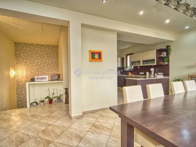 Eladó ház Pilisszentkereszt 222 nm