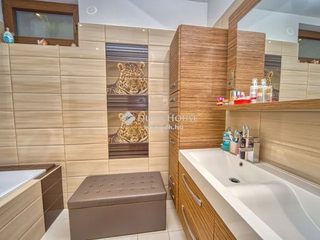 Eladó ház Pilisszentkereszt 222 nm