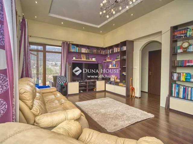 Eladó ház Pilisszentkereszt 222 nm