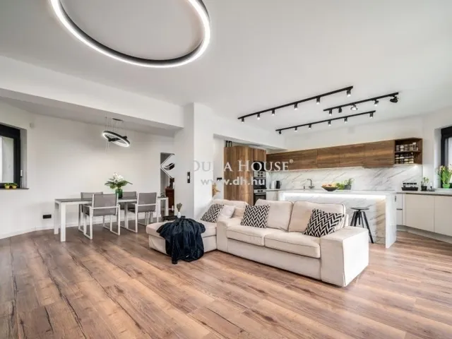 Eladó ház Budapest II. kerület 323 nm