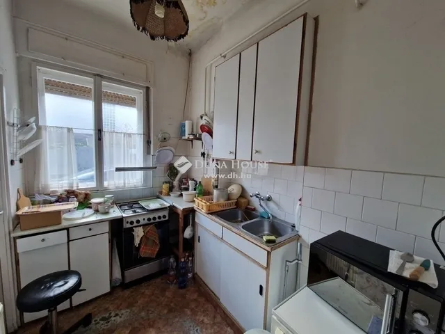 Eladó ház Budapest XVI. kerület, Sashalom 175 nm
