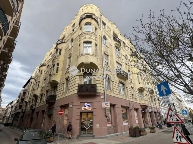 Eladó lakás Budapest VI. kerület, Nagykörúton belüli terület 29 nm
