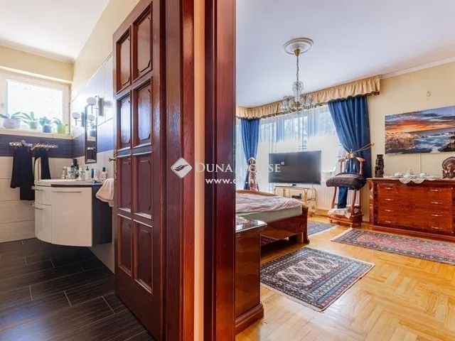 Eladó ház Budapest XVI. kerület 300 nm