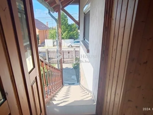 Eladó ház Érd 200 nm