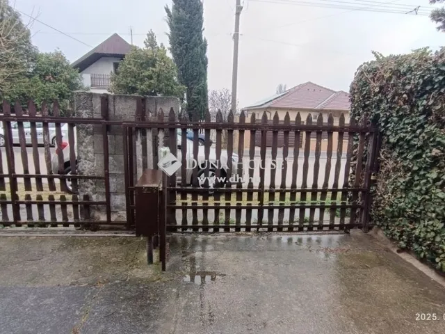 Eladó ház Érd 200 nm