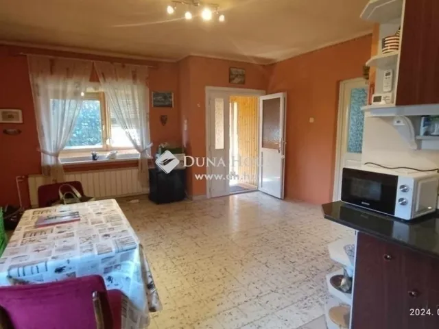 Eladó ház Érd 200 nm