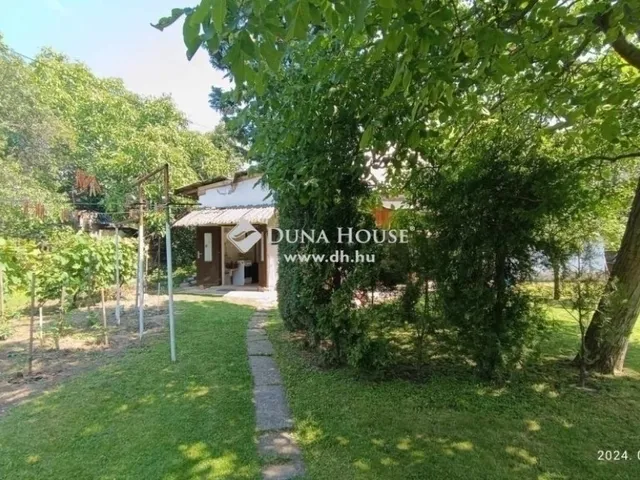 Eladó ház Érd 200 nm