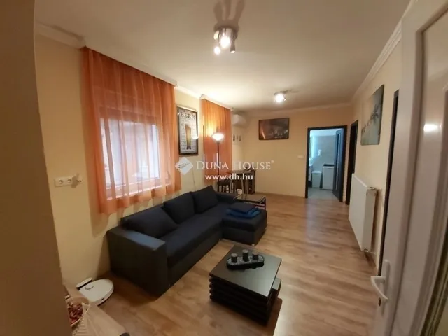 Eladó ház Budapest XVI. kerület 124 nm