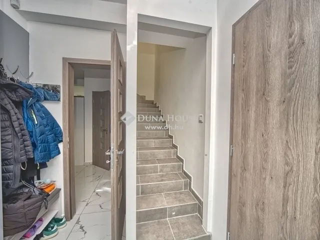 Eladó ház Gyál 270 nm