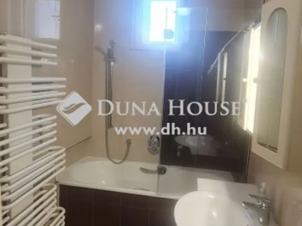 Eladó ház Vecsés 160 nm