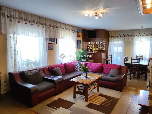 Eladó ház Budapest XVII. kerület, Szárazhegy 245 nm