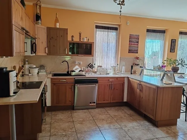 Eladó ház Budapest XVII. kerület, Rákoscsaba 196 nm