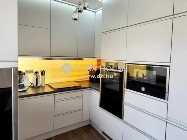 Eladó lakás Budapest XV. kerület, Rákospalota 100 nm