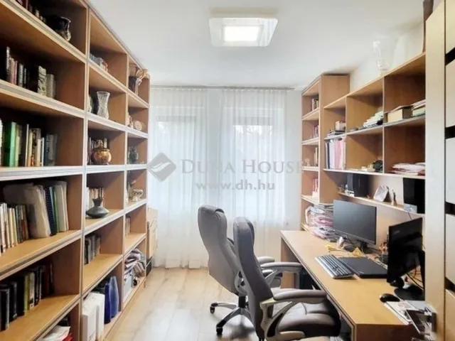 Eladó lakás Budapest XV. kerület, Rákospalota 100 nm