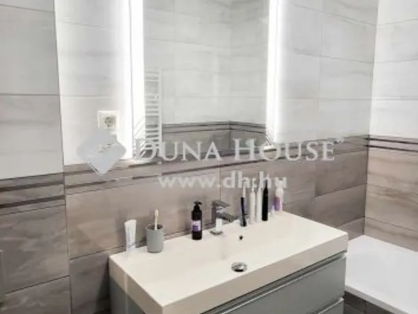 Eladó lakás Budapest XV. kerület, Rákospalota 100 nm