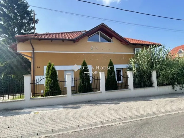 Eladó kereskedelmi és ipari ingatlan Budapest XVII. kerület, Rákoscsaba 350 nm