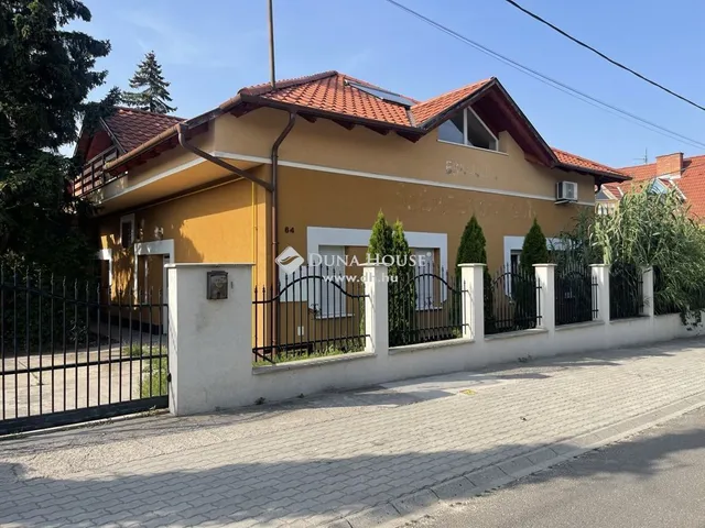 Eladó kereskedelmi és ipari ingatlan Budapest XVII. kerület, Rákoscsaba 350 nm