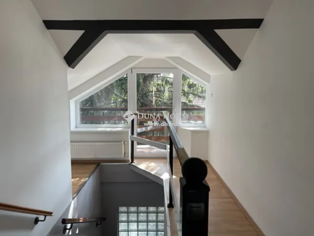 Eladó kereskedelmi és ipari ingatlan Budapest XVII. kerület, Rákoscsaba 350 nm