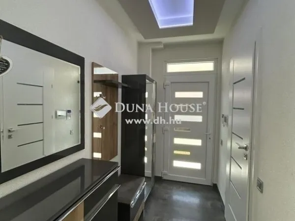 Eladó ház Budapest XVII. kerület, Helikopter lakópark 118 nm