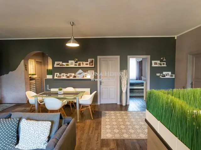 Eladó ház Herceghalom 225 nm