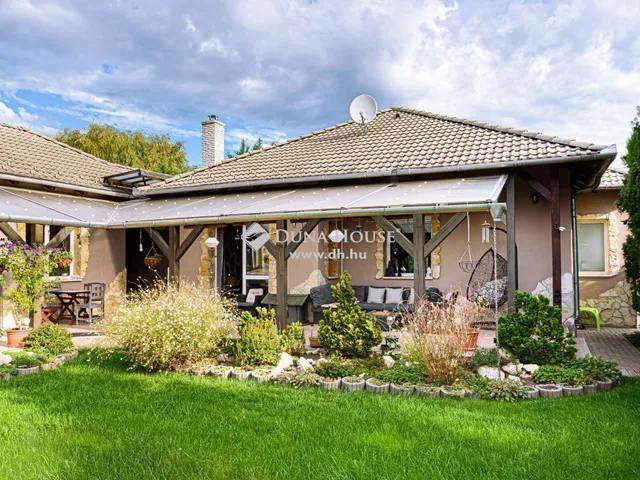 Eladó ház Herceghalom 225 nm