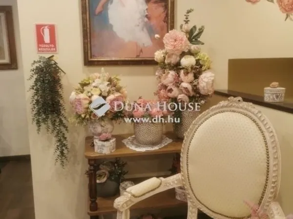 Eladó kereskedelmi és ipari ingatlan Budapest XIII. kerület, Lőportárdűlő 77 nm