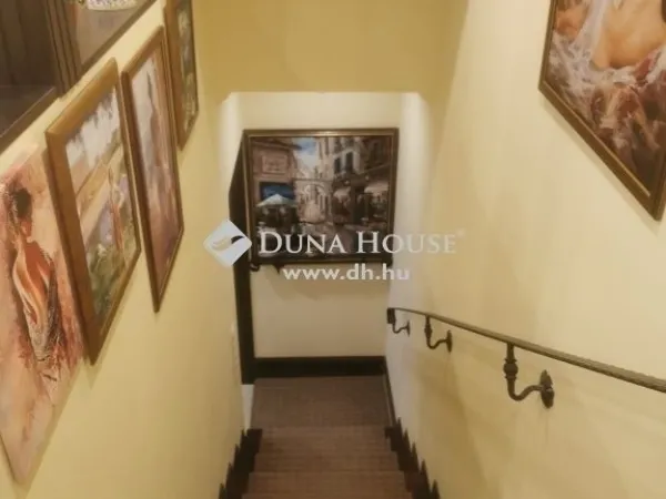 Eladó kereskedelmi és ipari ingatlan Budapest XIII. kerület, Lőportárdűlő 77 nm