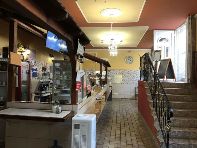 Eladó kereskedelmi és ipari ingatlan Budapest XIII. kerület, Újlipótváros 327 nm