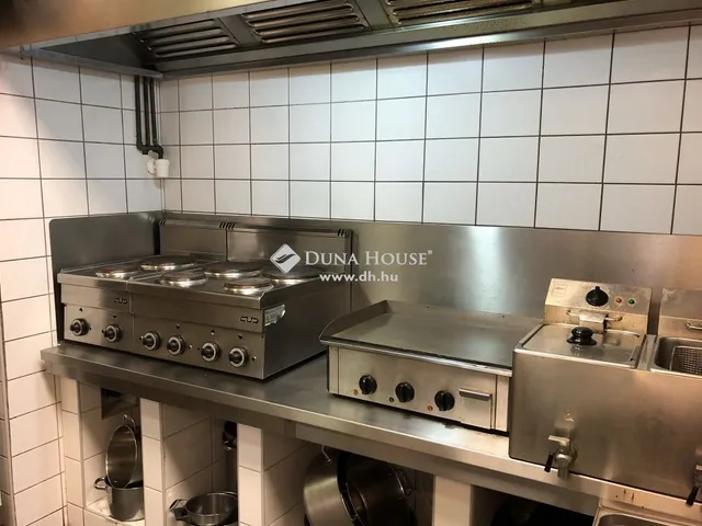 Eladó kereskedelmi és ipari ingatlan Budapest XIII. kerület, Újlipótváros 327 nm