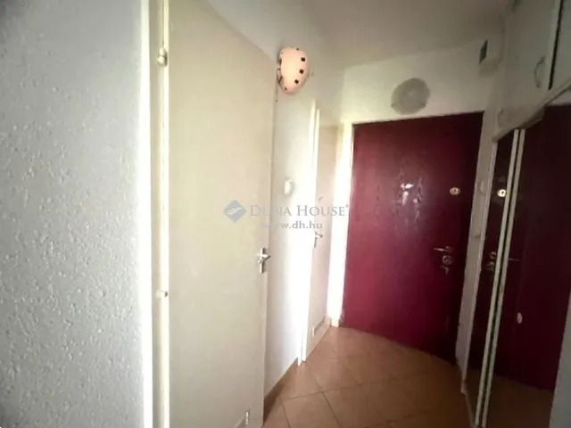 Eladó lakás Budapest III. kerület, Békásmegyer 51 nm