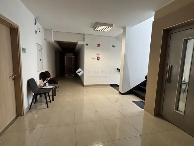 Eladó kereskedelmi és ipari ingatlan Budapest XIII. kerület, Újlipótváros 326 nm