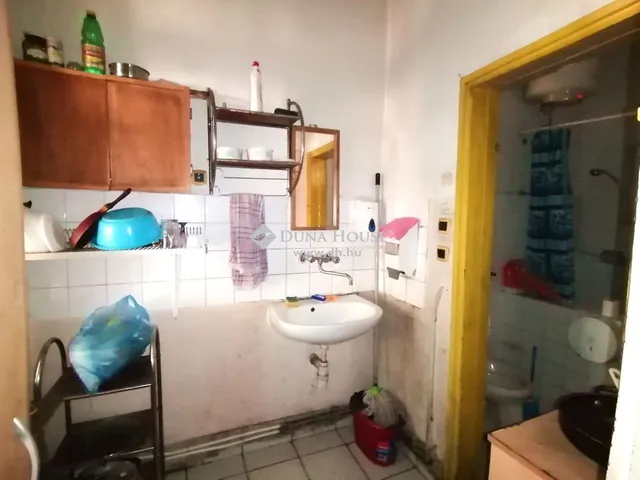 Eladó kereskedelmi és ipari ingatlan Budapest XVII. kerület 150 nm