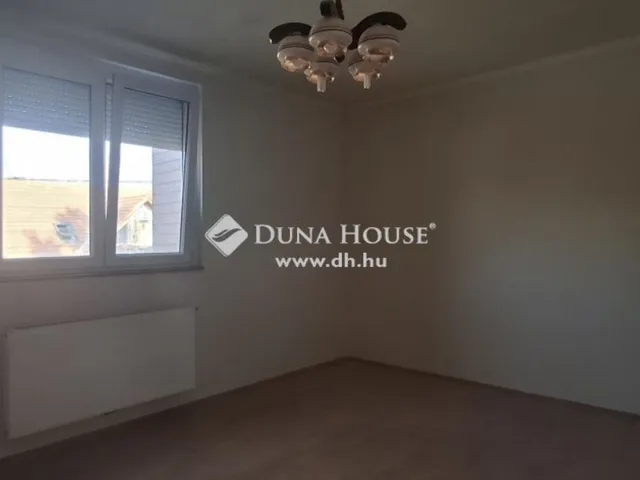 Eladó ház Budapest XVI. kerület, Rákosszentmihály 127 nm