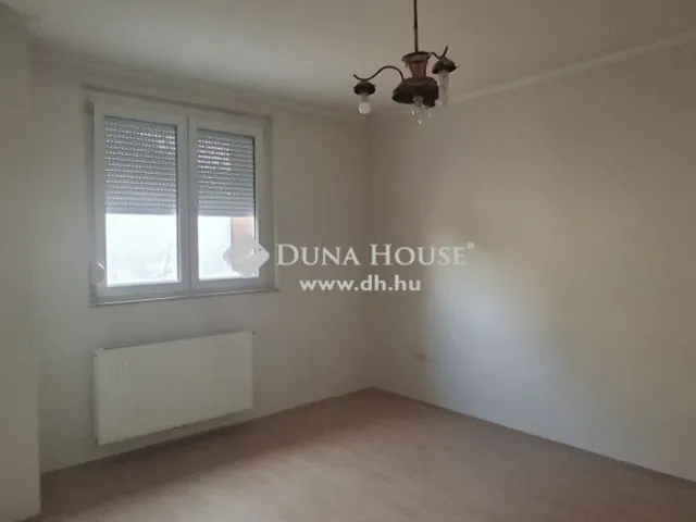 Eladó ház Budapest XVI. kerület, Rákosszentmihály 127 nm