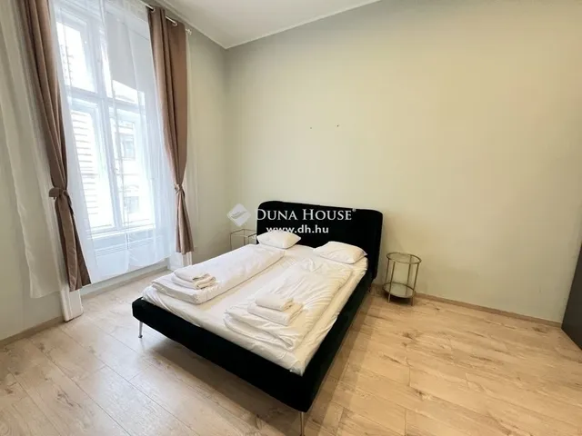 Eladó lakás Budapest VI. kerület, Nagykörúton belüli terület 86 nm