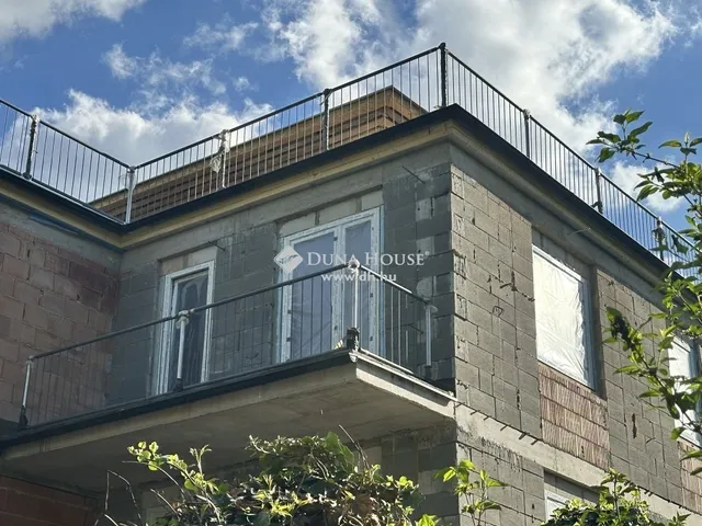 Eladó lakás Érd 180 nm