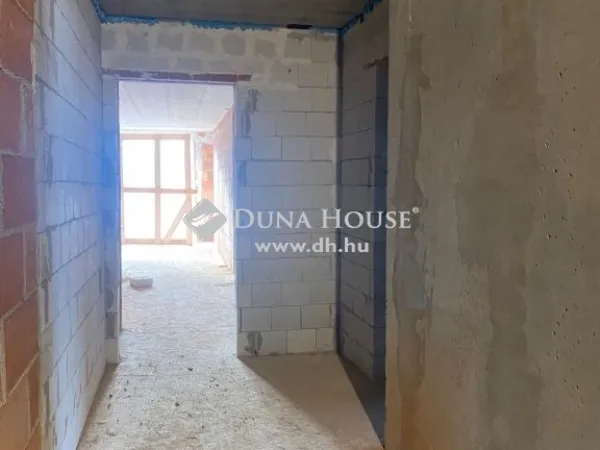 Eladó lakás Érd 180 nm
