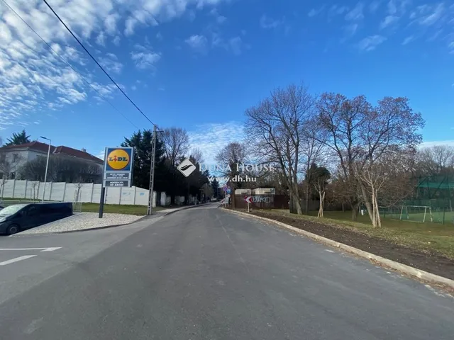 Eladó lakás Érd 180 nm