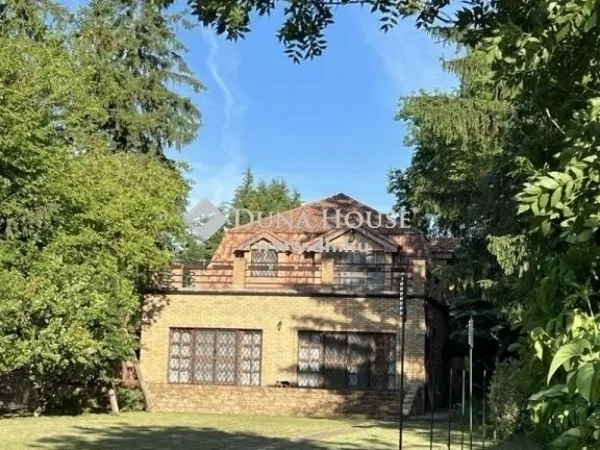 Eladó ház Majosháza 257 nm