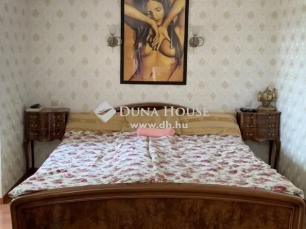 Eladó ház Majosháza 257 nm