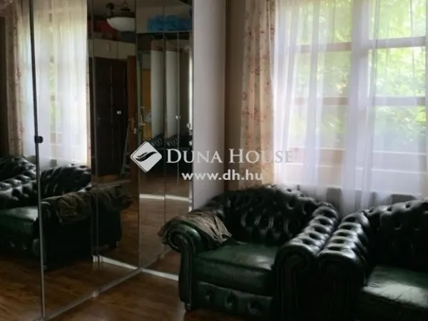 Eladó ház Majosháza 257 nm