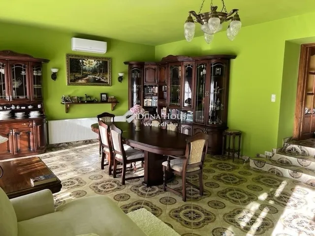 Eladó ház Majosháza 257 nm