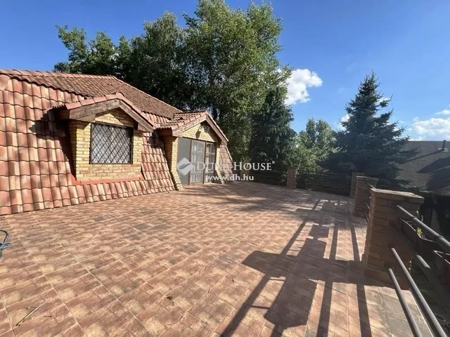 Eladó ház Majosháza 257 nm