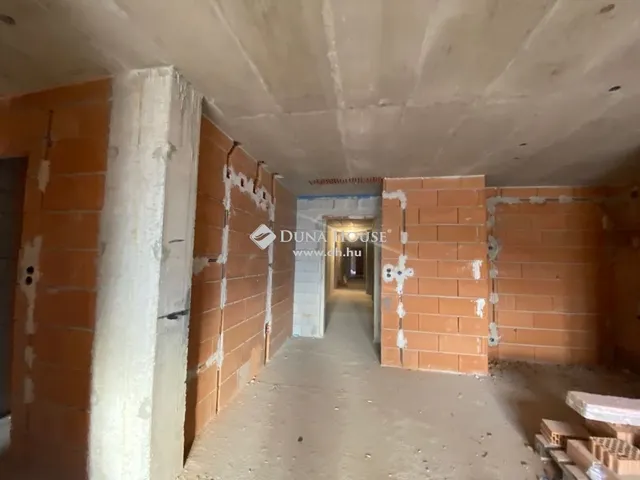 Eladó lakás Érd 174 nm