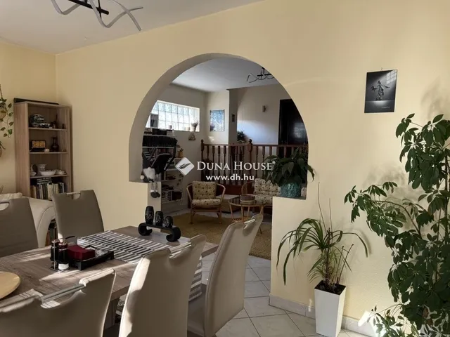 Eladó ház Budapest XVIII. kerület 234 nm