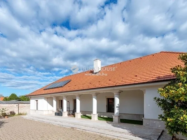 Eladó ház Dabas 293 nm