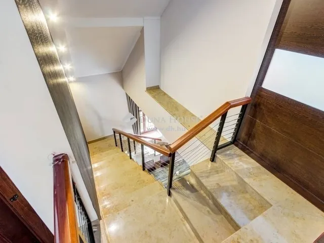 Eladó ház Dabas 293 nm